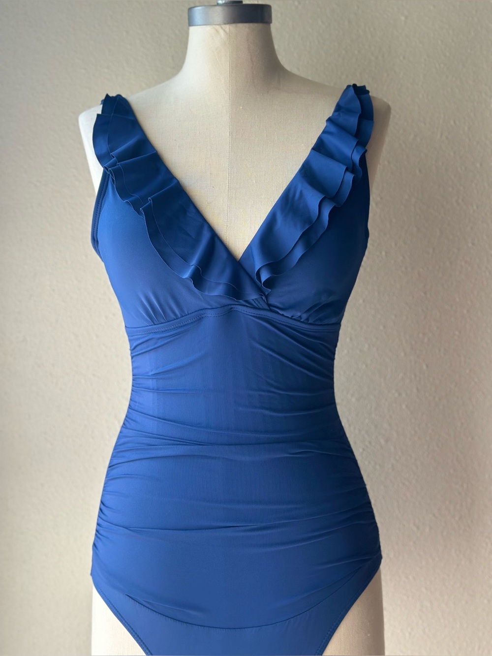 LRL Lauren Ralph Lauren Blue Ruffled V-Neck Ruched Tummy Control Swimsuit Sz 4